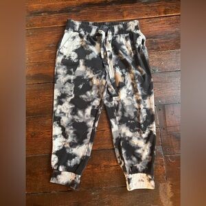 One by Chapter One Jogger women’s size XL tie dye black white elastic waist